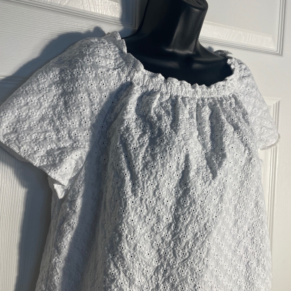 Talbots Shirt Womens L‎ White Floral Eyelet Lace Short Sleeve Cottagecore Blouse - Picture 2 of 10